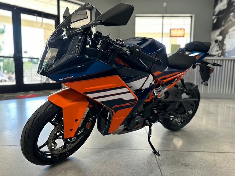 2024 KTM RC