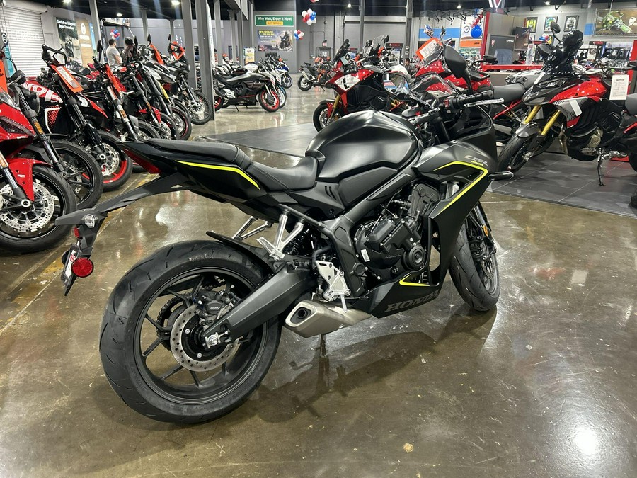 2026 Honda CBR650R E-CLUTCH