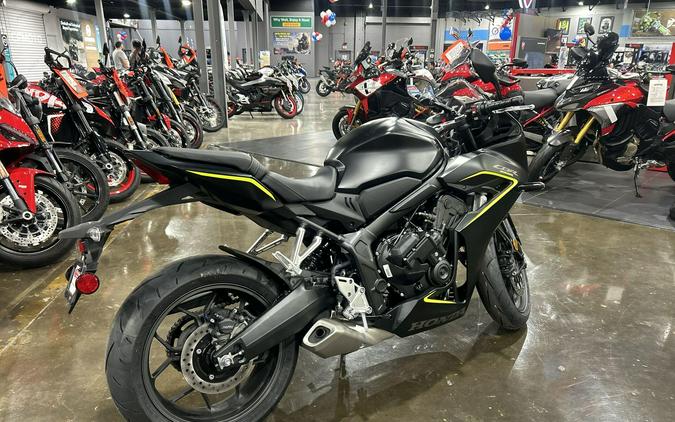 2026 Honda CBR650R E-CLUTCH