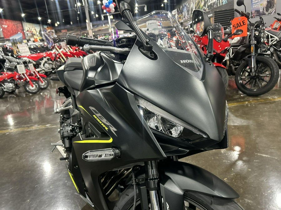 2026 Honda CBR650R E-CLUTCH