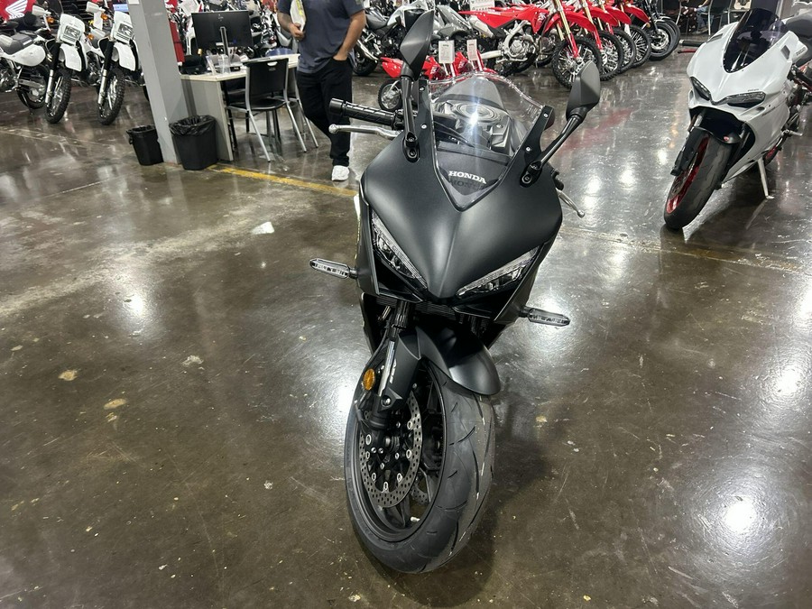 2026 Honda CBR650R E-CLUTCH