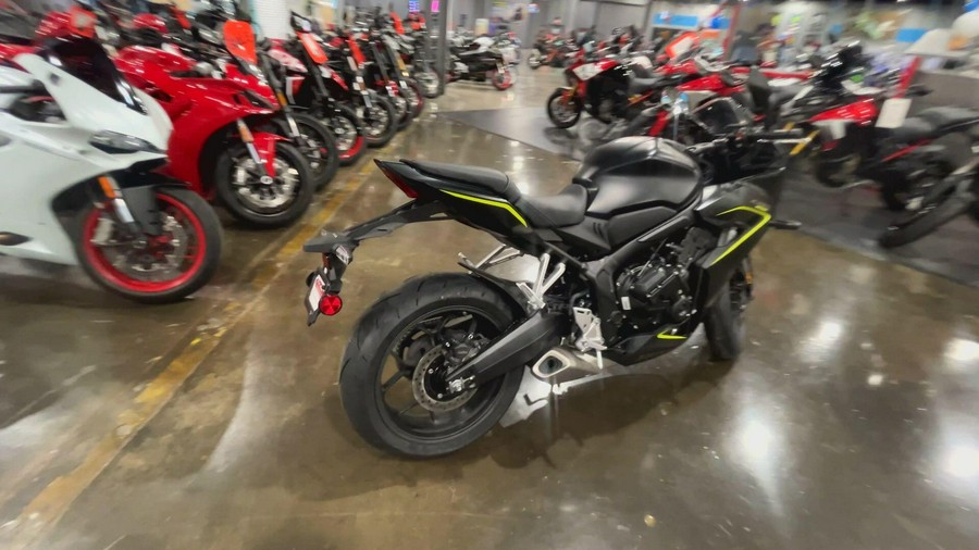 2026 Honda CBR650R E-CLUTCH