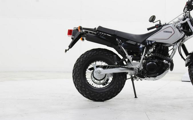 2027 Yamaha TW 200