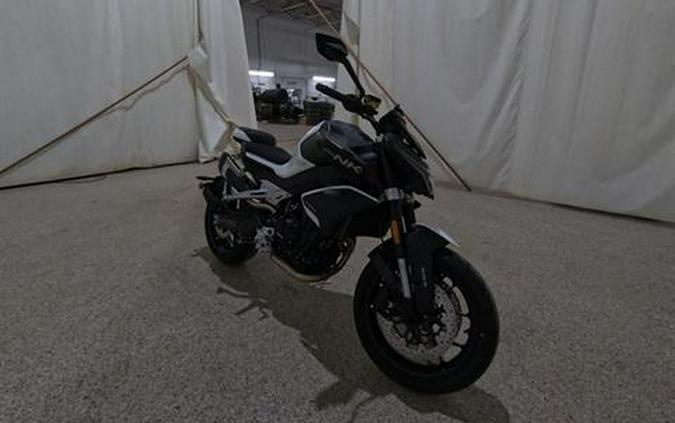 2024 CFMOTO 800NK