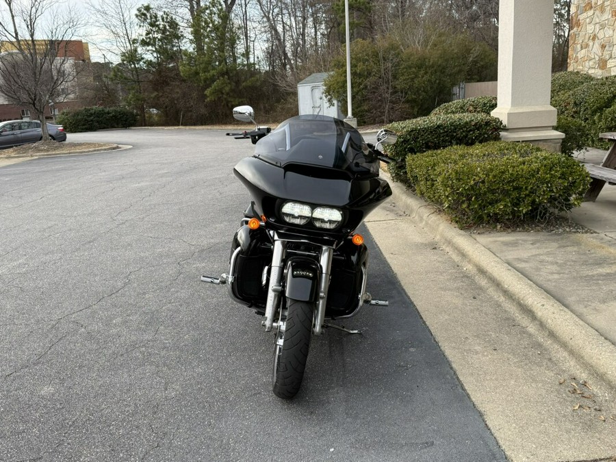 2016 Harley-Davidson® Road Glide® Ultra Vivid Black