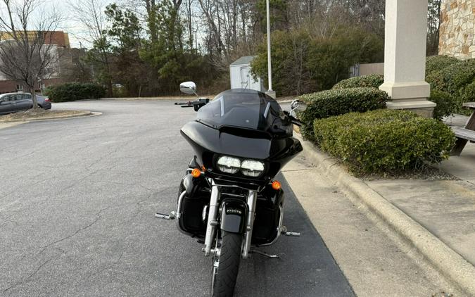 2016 Harley-Davidson® Road Glide® Ultra Vivid Black