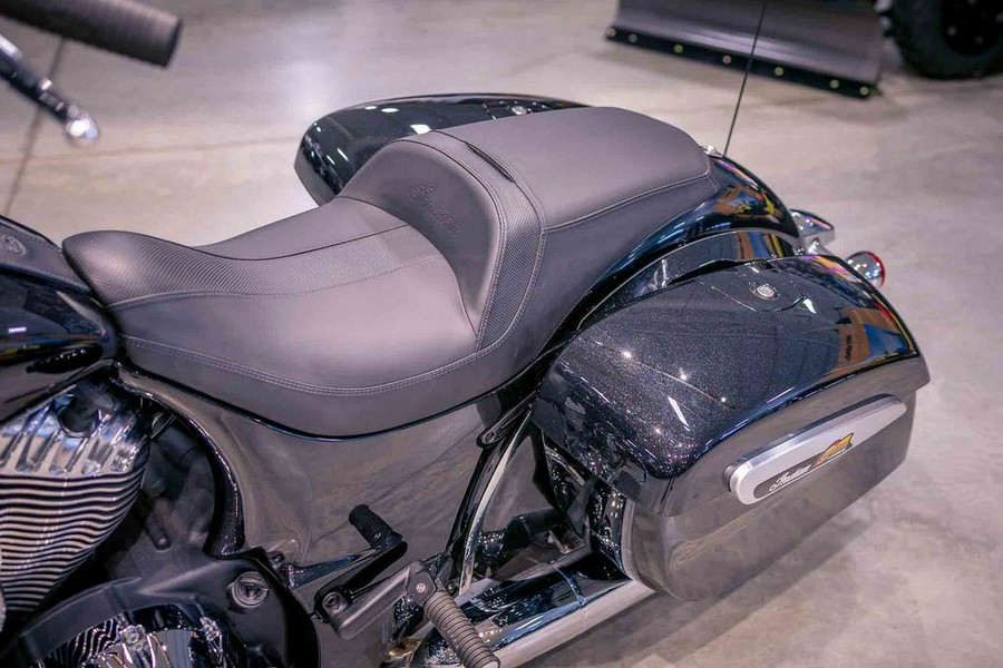 2021 Indian Motorcycle® Chieftain® Limited Thunder Black Pearl