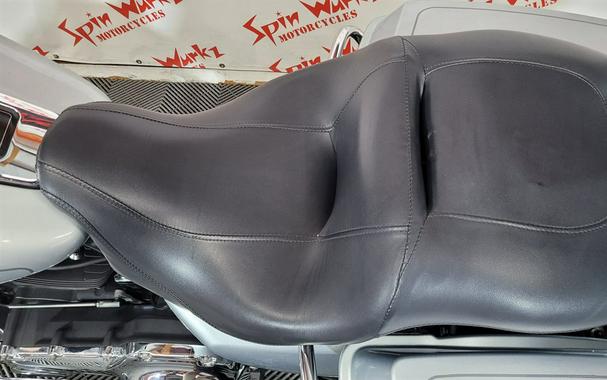 2012 HARLEY DAVIDSON ULTRA CLASSIC FLHTCU