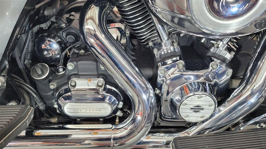2012 HARLEY DAVIDSON ULTRA CLASSIC FLHTCU