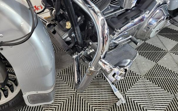 2012 HARLEY DAVIDSON ULTRA CLASSIC FLHTCU