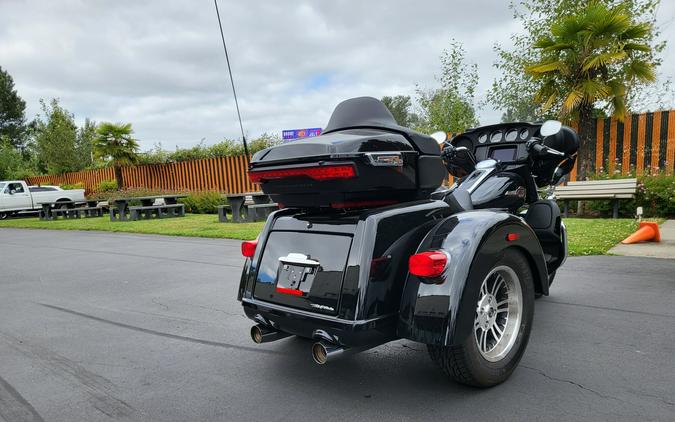 2024 Harley-Davidson Tri Glide Ultra FLHTCUTG