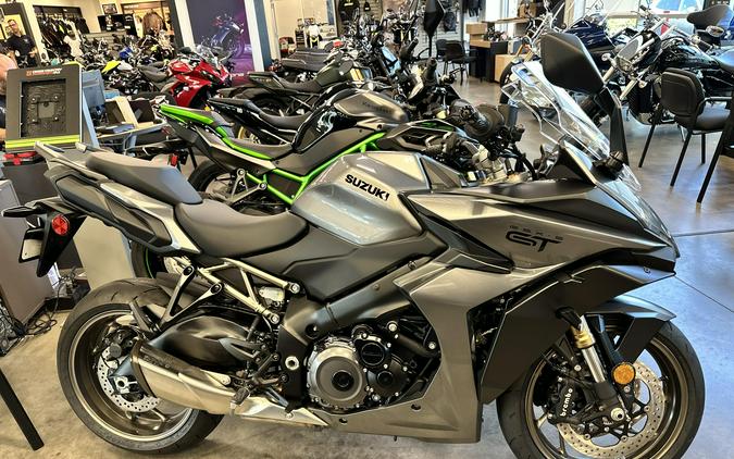 2025 Suzuki GSXS 1000GT+
