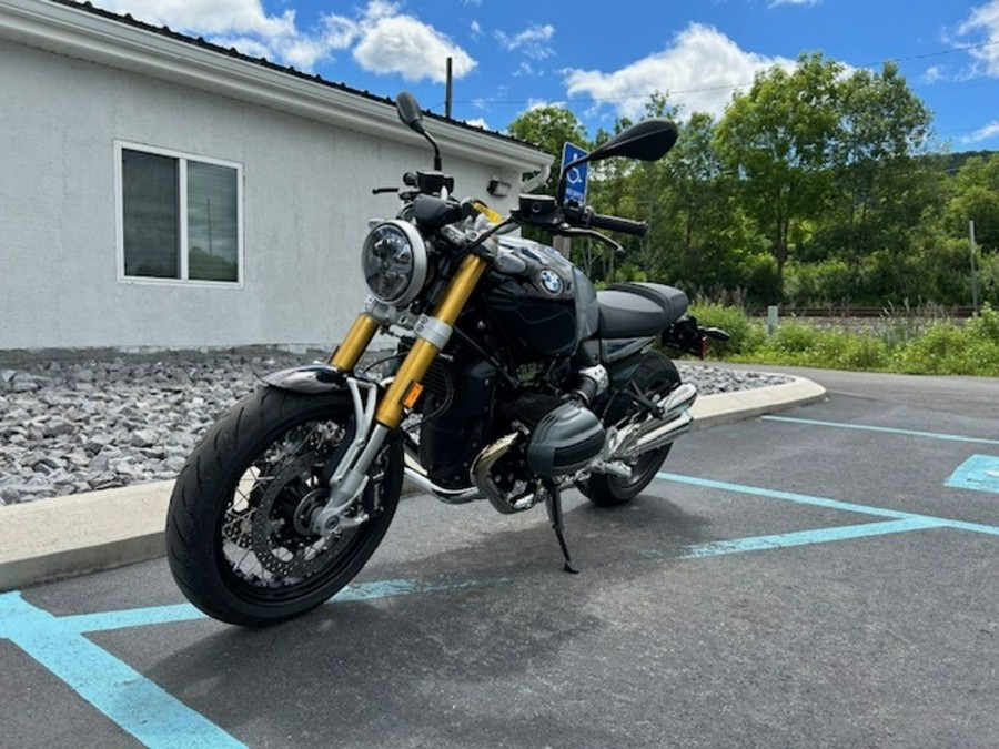 2024 BMW R 12 nineT Blackstorm Metallic