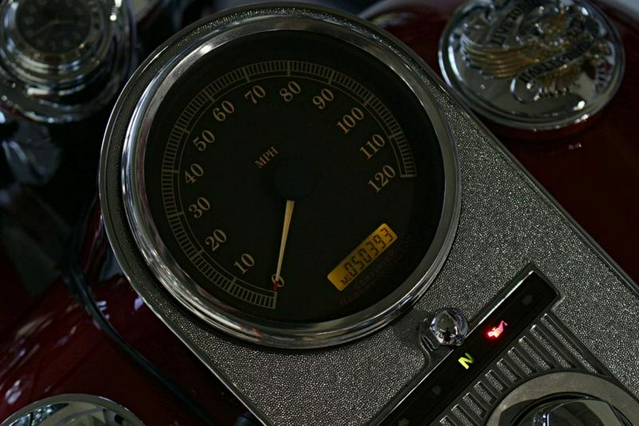 2004 Harley-Davidson® FLHRC - Road King® Classic