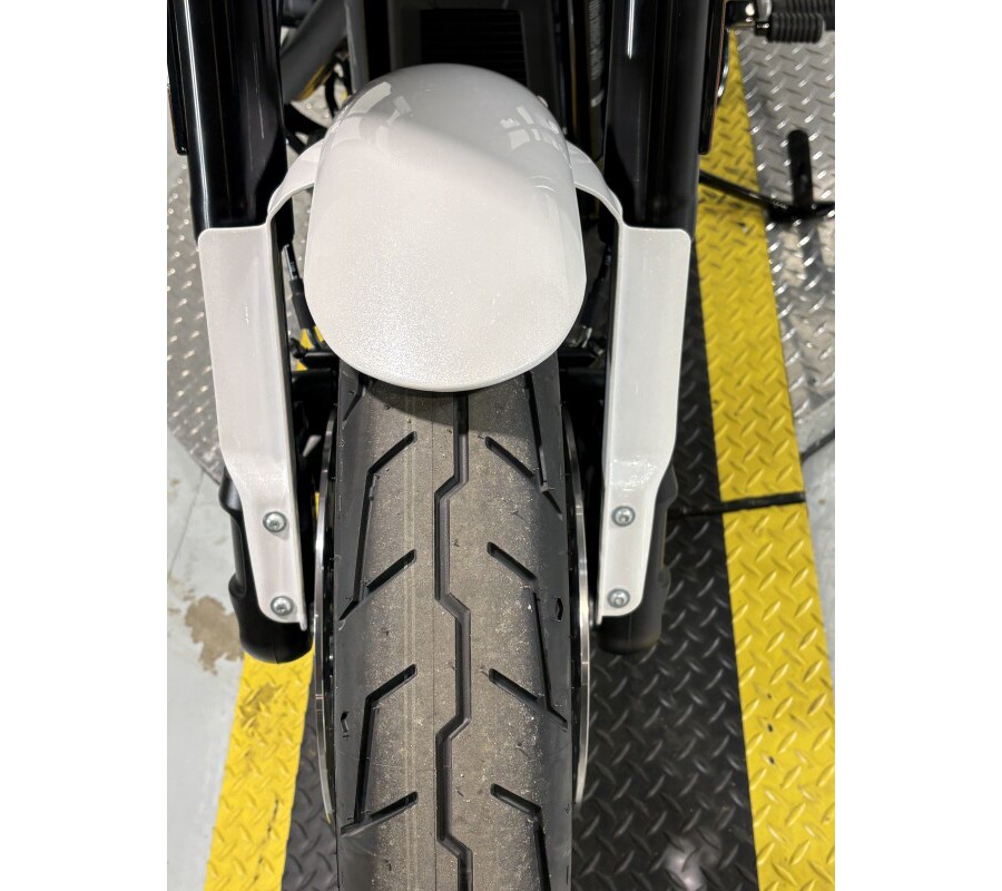 2026 Harley-Davidson® Low Rider® ST White Onyx Pearl - Black Finish