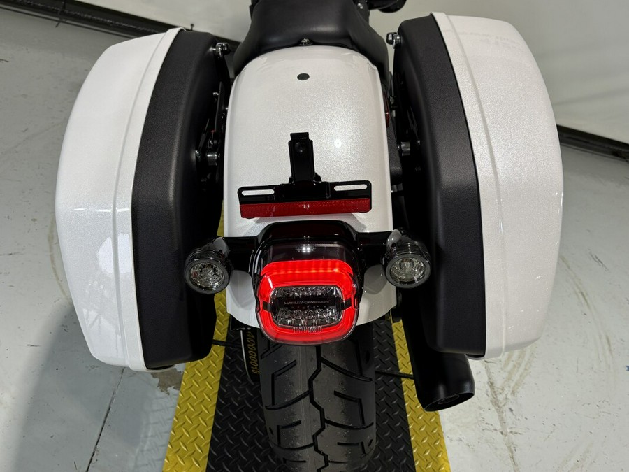 2026 Harley-Davidson® Low Rider® ST White Onyx Pearl - Black Finish