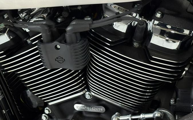 2026 Harley-Davidson® Low Rider® ST White Onyx Pearl - Black Finish