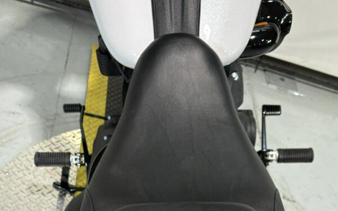 2026 Harley-Davidson® Low Rider® ST White Onyx Pearl - Black Finish