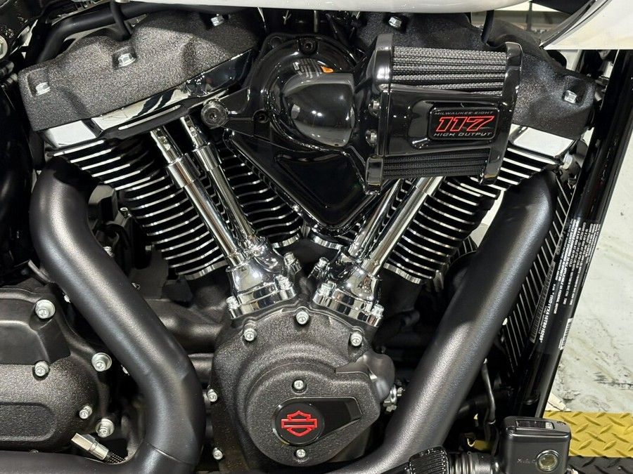 2026 Harley-Davidson® Low Rider® ST White Onyx Pearl - Black Finish