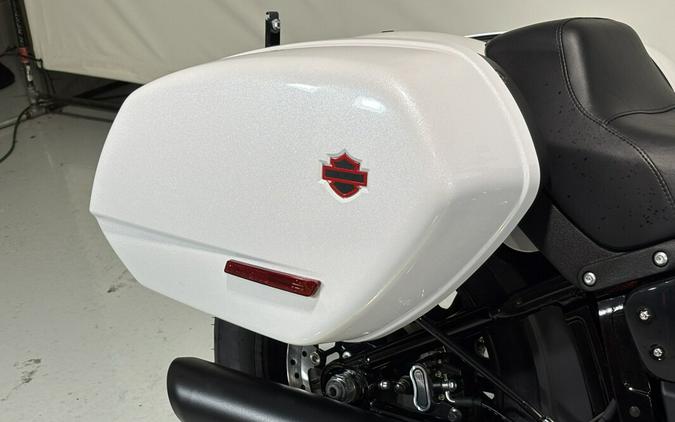 2026 Harley-Davidson® Low Rider® ST White Onyx Pearl - Black Finish
