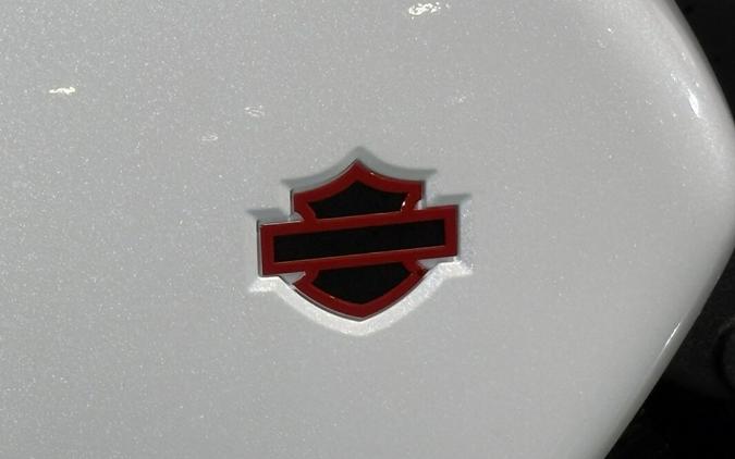 2026 Harley-Davidson® Low Rider® ST White Onyx Pearl - Black Finish
