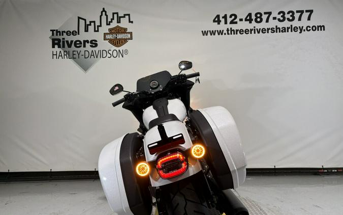 2026 Harley-Davidson® Low Rider® ST White Onyx Pearl - Black Finish