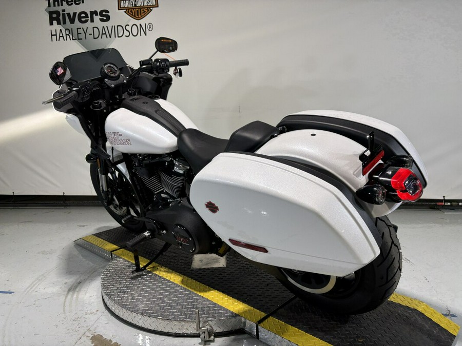 2026 Harley-Davidson® Low Rider® ST White Onyx Pearl - Black Finish