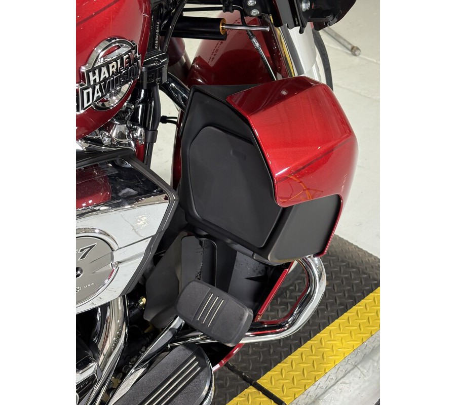 2026 Harley-Davidson® Street Glide 3 Limited Brilliant Red Chrome Trim
