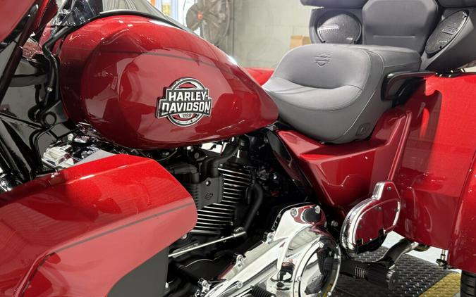 2026 Harley-Davidson® Street Glide 3 Limited Brilliant Red Chrome Trim