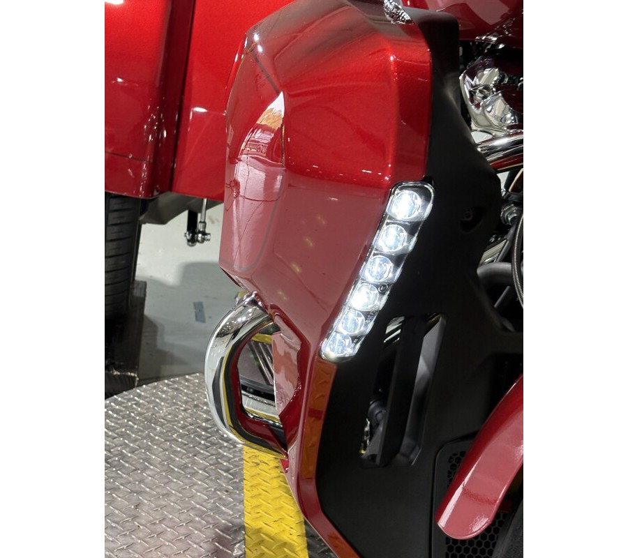 2026 Harley-Davidson® Street Glide 3 Limited Brilliant Red Chrome Trim