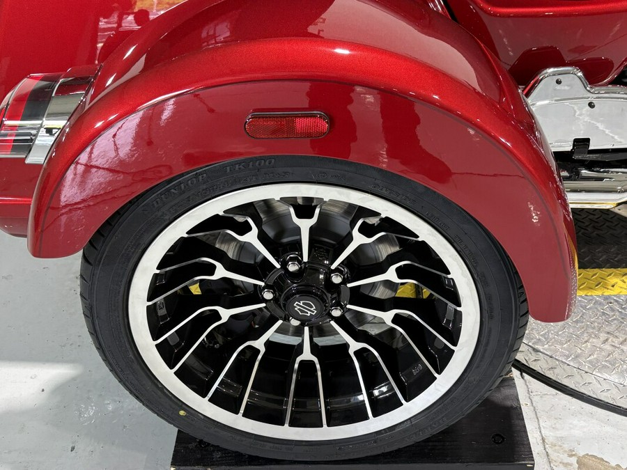 2026 Harley-Davidson® Street Glide 3 Limited Brilliant Red Chrome Trim