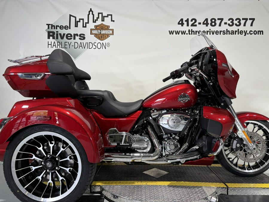 2026 Harley-Davidson® Street Glide 3 Limited Brilliant Red Chrome Trim