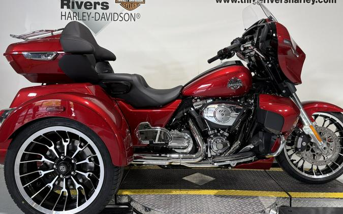 2026 Harley-Davidson® Street Glide 3 Limited Brilliant Red Chrome Trim