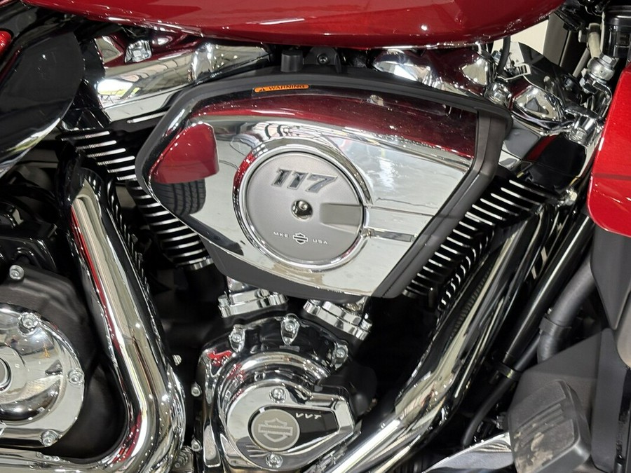 2026 Harley-Davidson® Street Glide 3 Limited Brilliant Red Chrome Trim