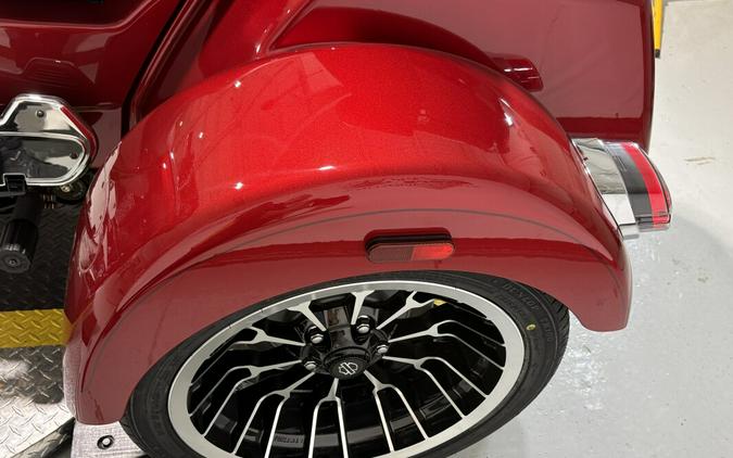 2026 Harley-Davidson® Street Glide 3 Limited Brilliant Red Chrome Trim