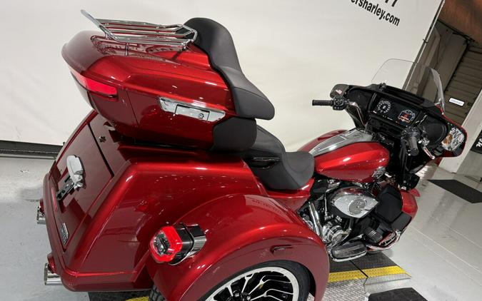 2026 Harley-Davidson® Street Glide 3 Limited Brilliant Red Chrome Trim