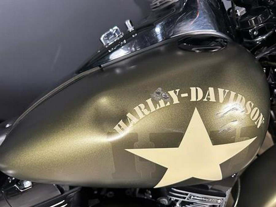 2017 Harley-Davidson Softail Slim® S