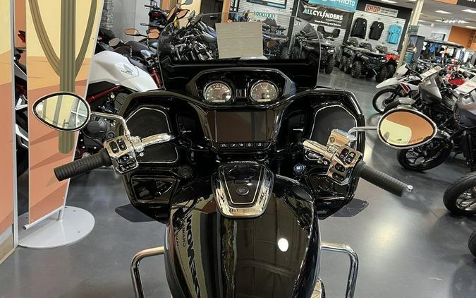 2026 Indian Motorcycle® Challenger® Limited Black Metallic