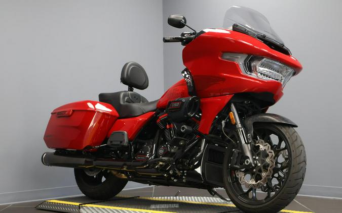 2025 Harley-Davidson® CVO™ Road Glide® ST Rally Red