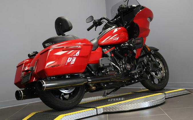 2025 Harley-Davidson® CVO™ Road Glide® ST Rally Red