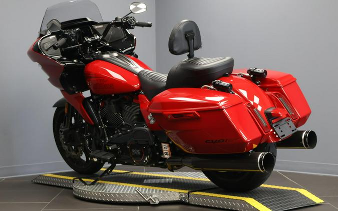 2025 Harley-Davidson® CVO™ Road Glide® ST Rally Red