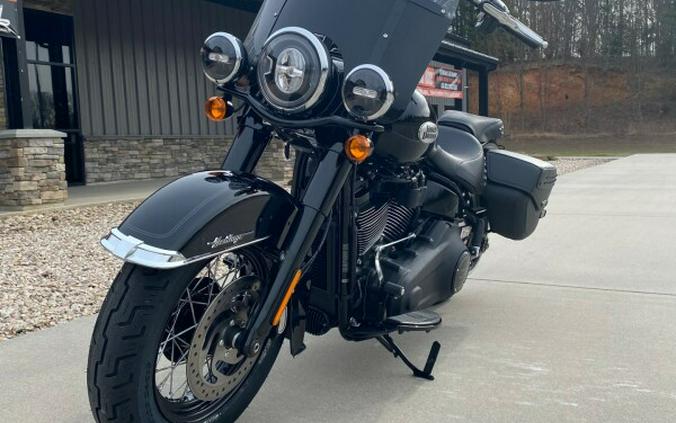 2024 Harley-Davidson Heritage Classic Vivid Black (Black Finish w/Laced Wheels)