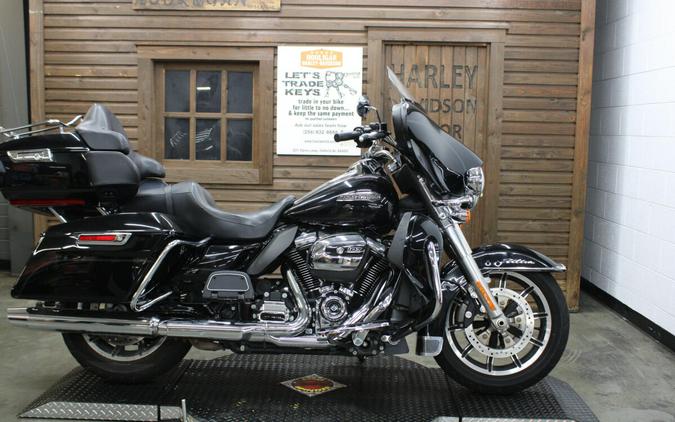 2019 Harley-Davidson Electra Glide Ultra Classic BLACK W/PINSTRI