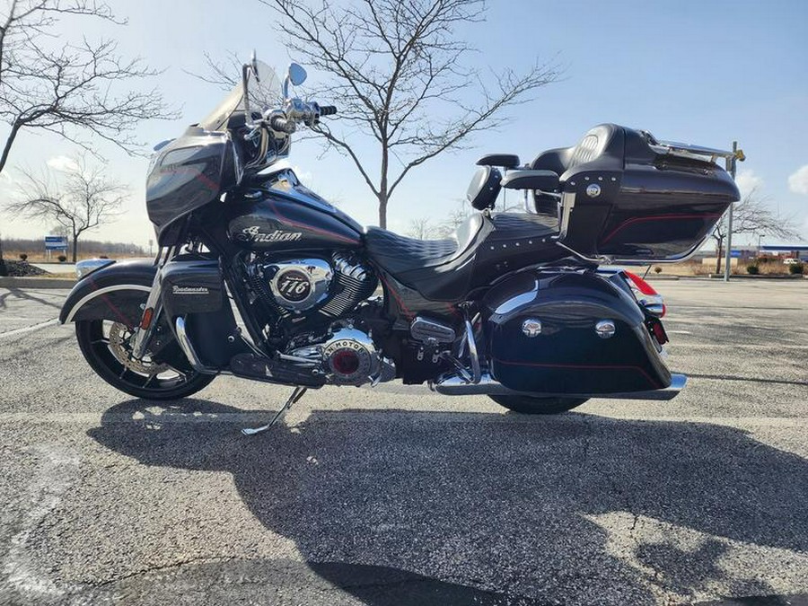 2020 Indian Motorcycle® Roadmaster® Elite Thunder Black Vivid Crystal Over Gunmetal Flake