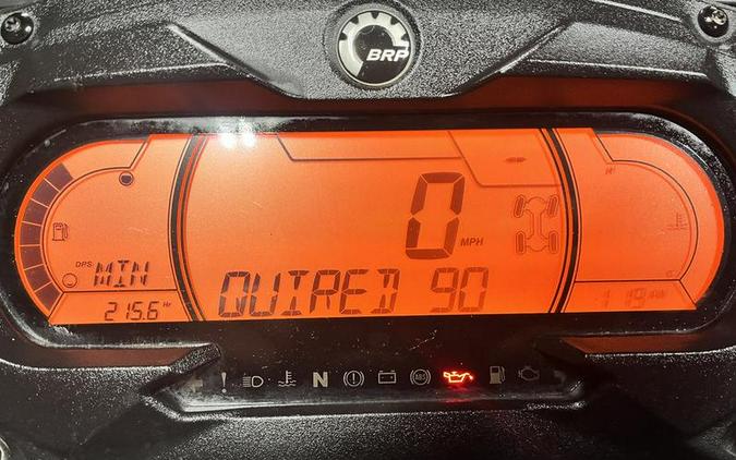 2023 Can-Am® Outlander X mr 1000R Liquid Titanium & Can-Am Red