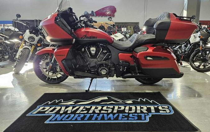 2025 Indian Pursuit Dark Horse 112 w/PowerBand Audio Sunset