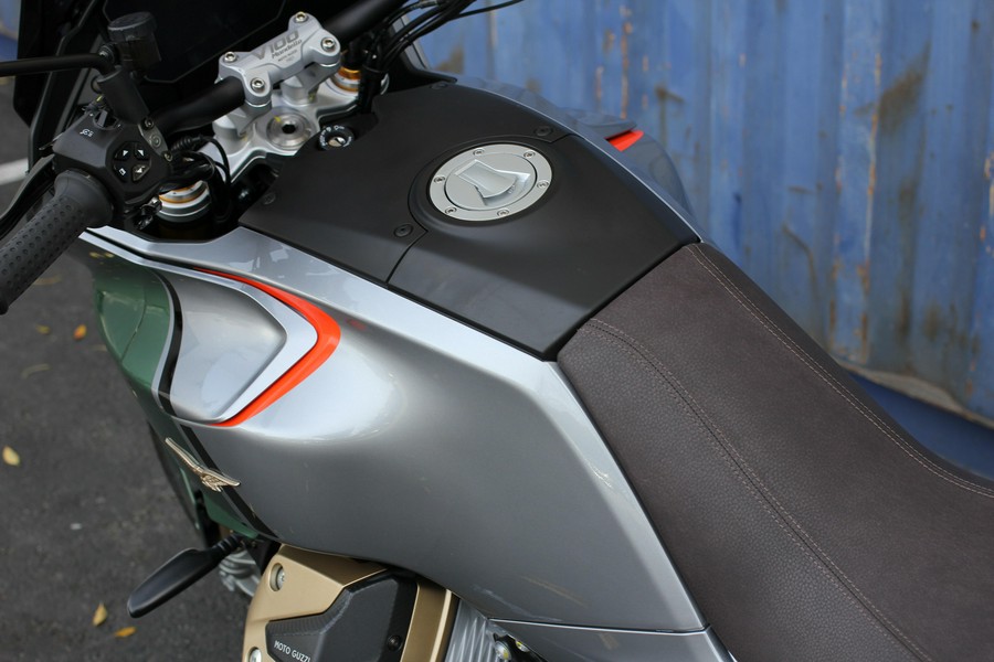 2024 MOTO GUZZI V100 Mandello S