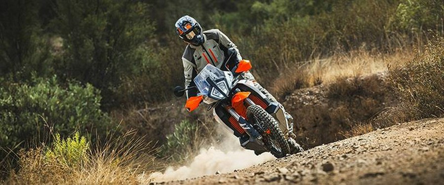 2026 KTM Adventure 890 R
