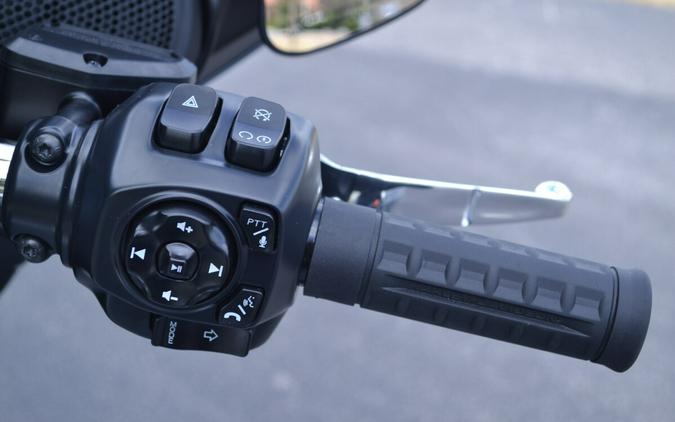 2026 Harley-Davidson® Street Glide® Solo Dark Billiard Gray - FLHX