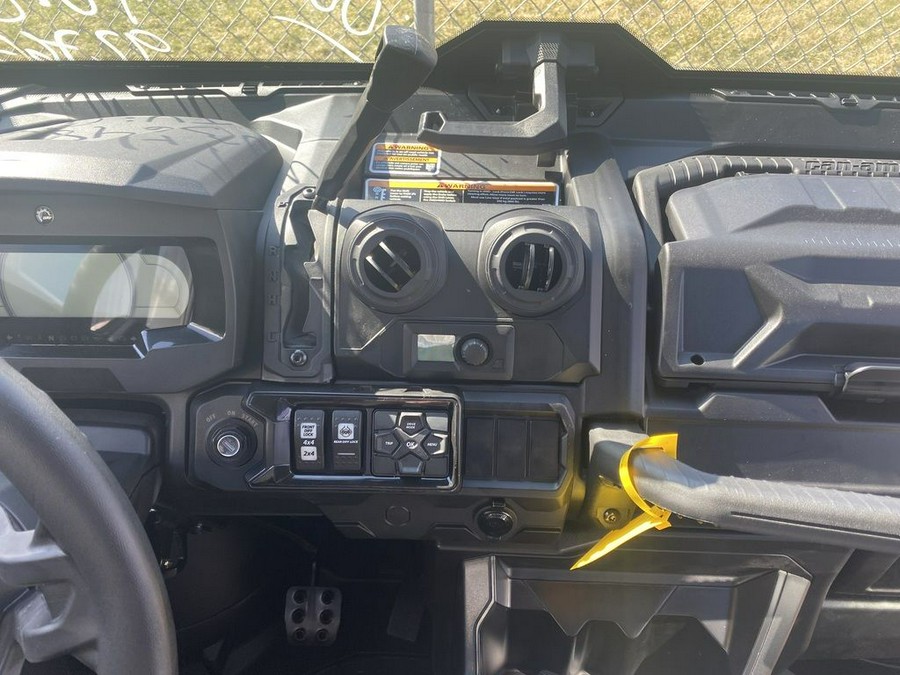 2024 Can-Am® Defender MAX Limited HD10